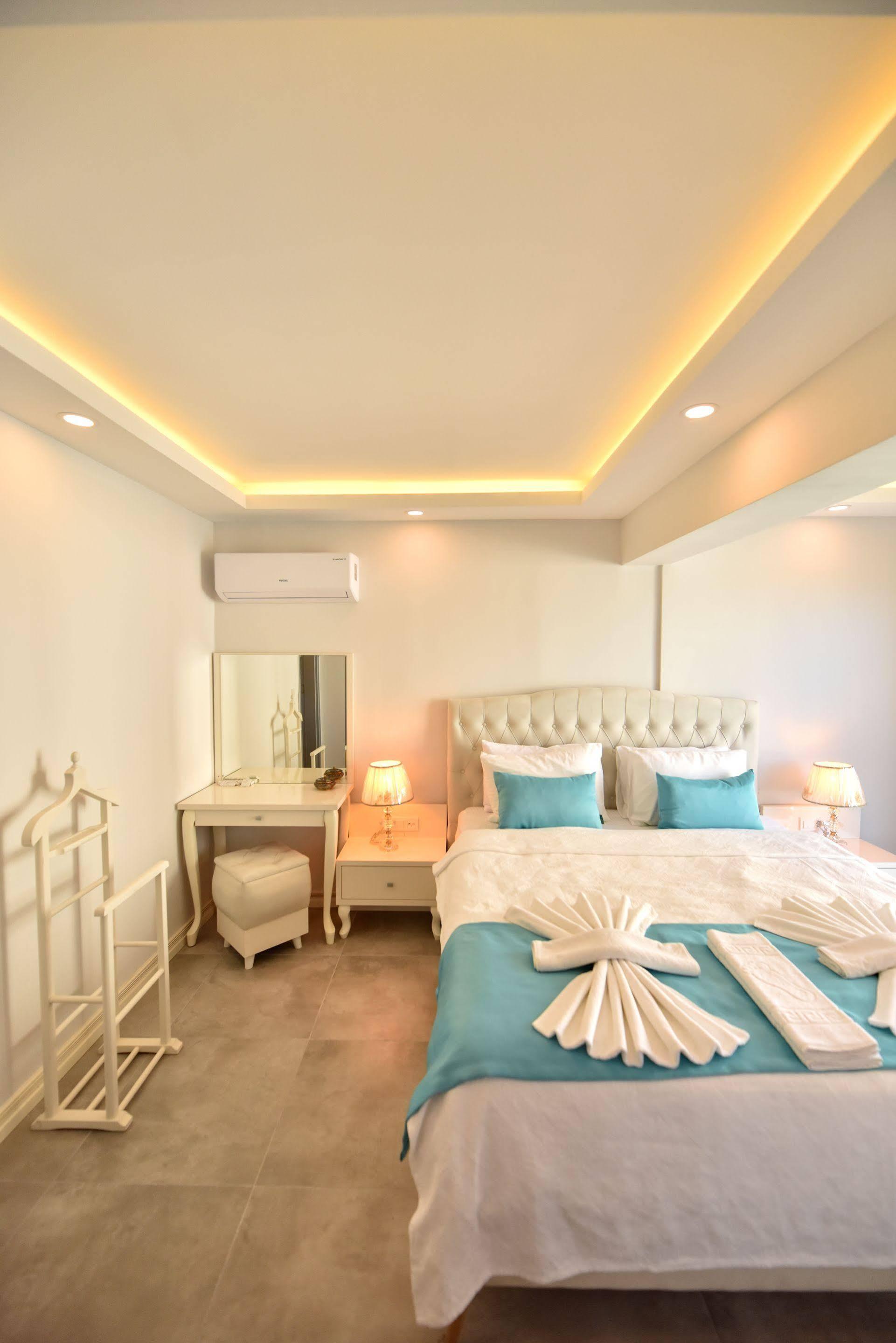 Monastery Suites Hotel-Fethiye โอลลุนเดนิซ ภายนอก รูปภาพ