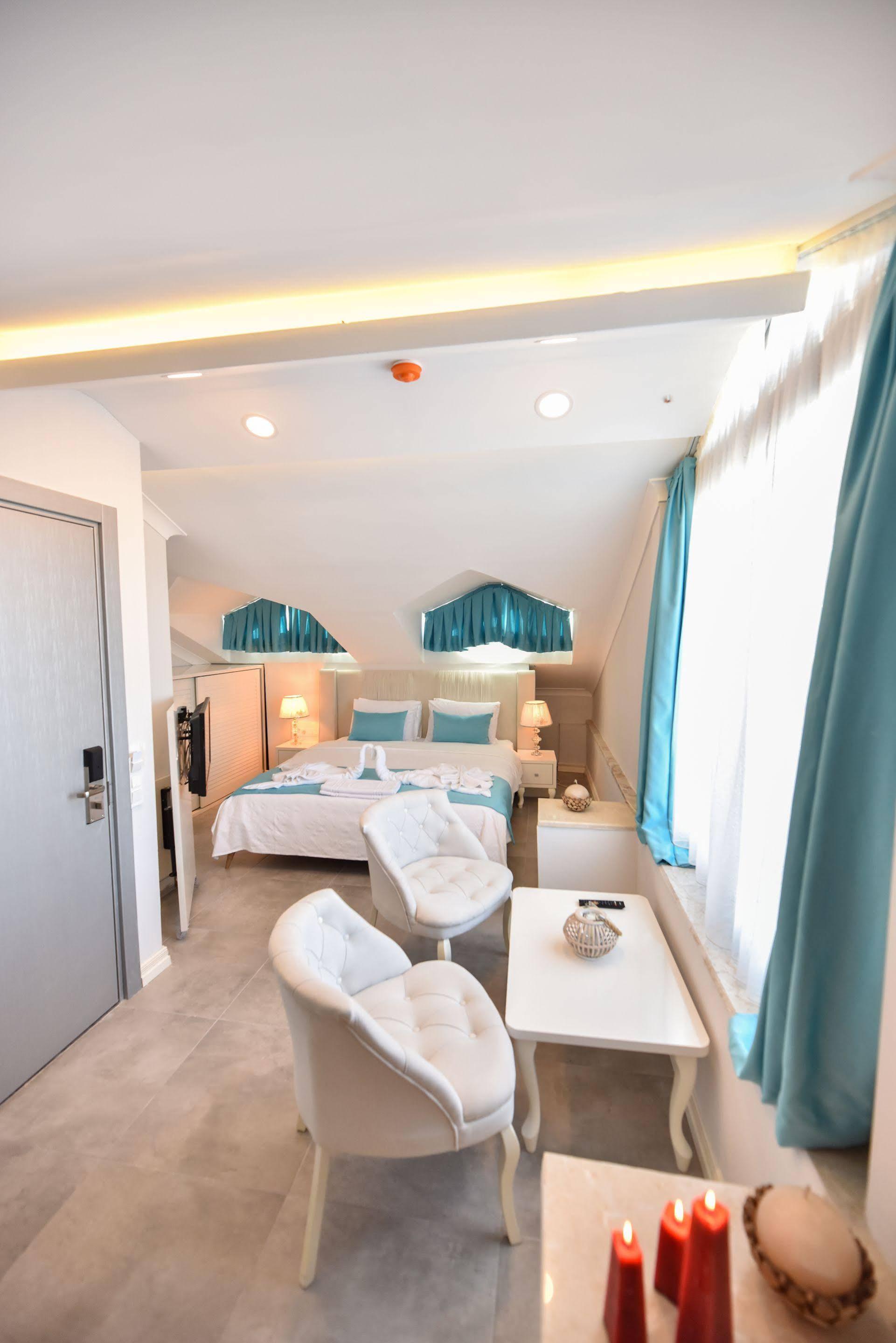 Monastery Suites Hotel-Fethiye โอลลุนเดนิซ ภายนอก รูปภาพ
