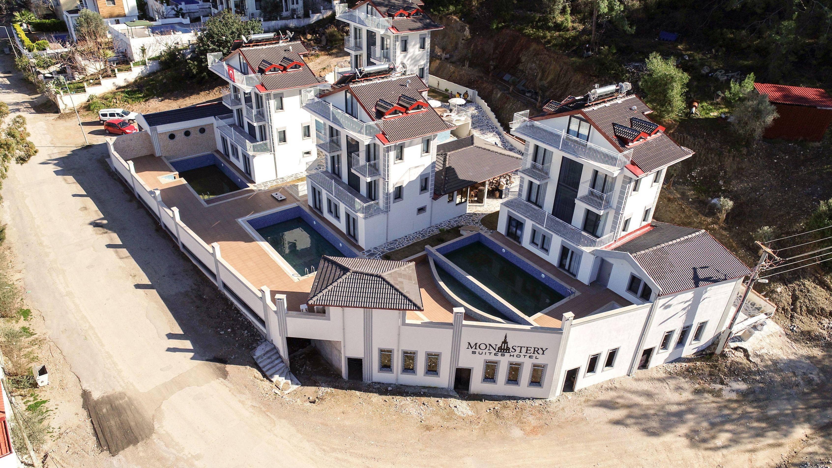 Monastery Suites Hotel-Fethiye โอลลุนเดนิซ ภายนอก รูปภาพ