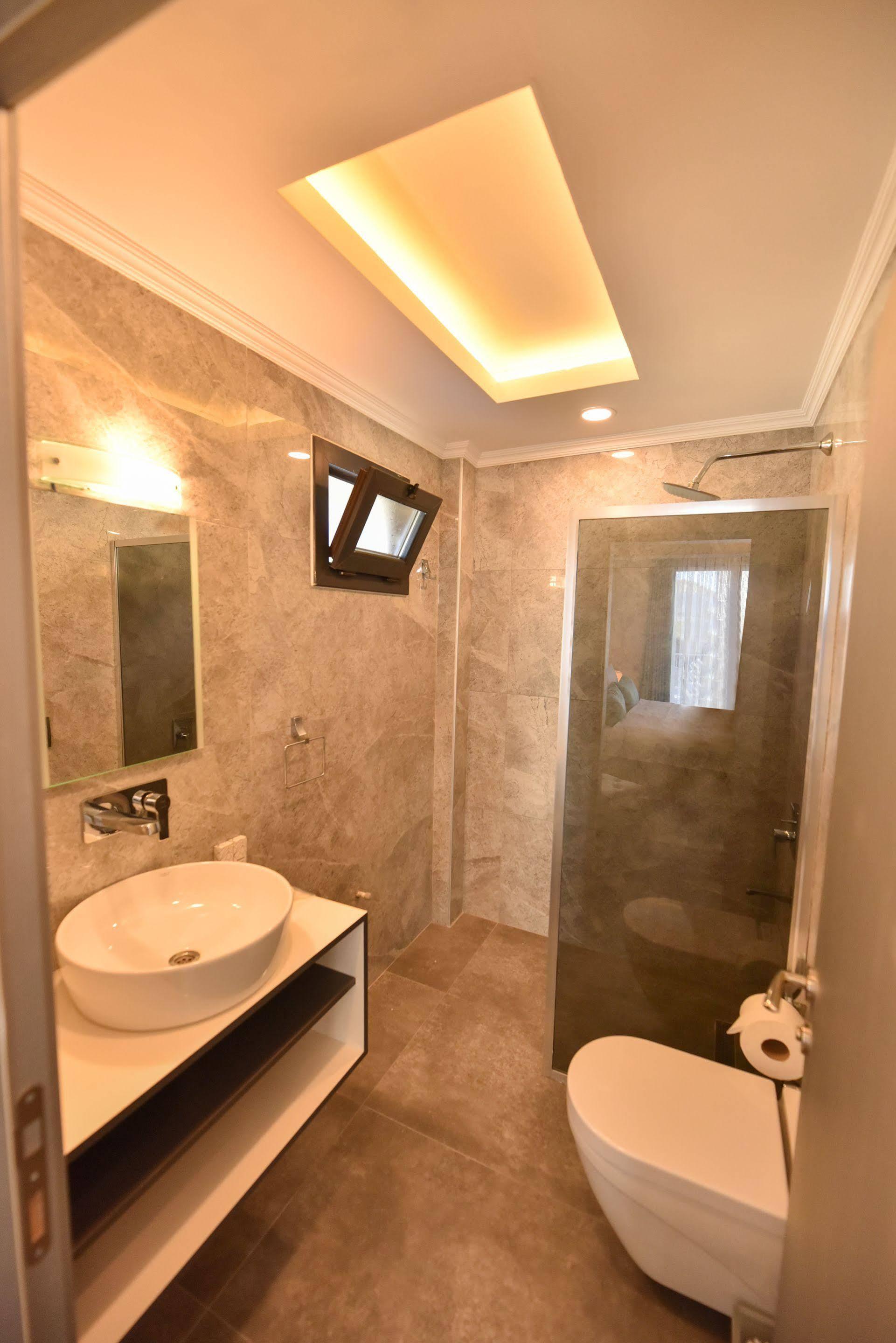 Monastery Suites Hotel-Fethiye โอลลุนเดนิซ ภายนอก รูปภาพ