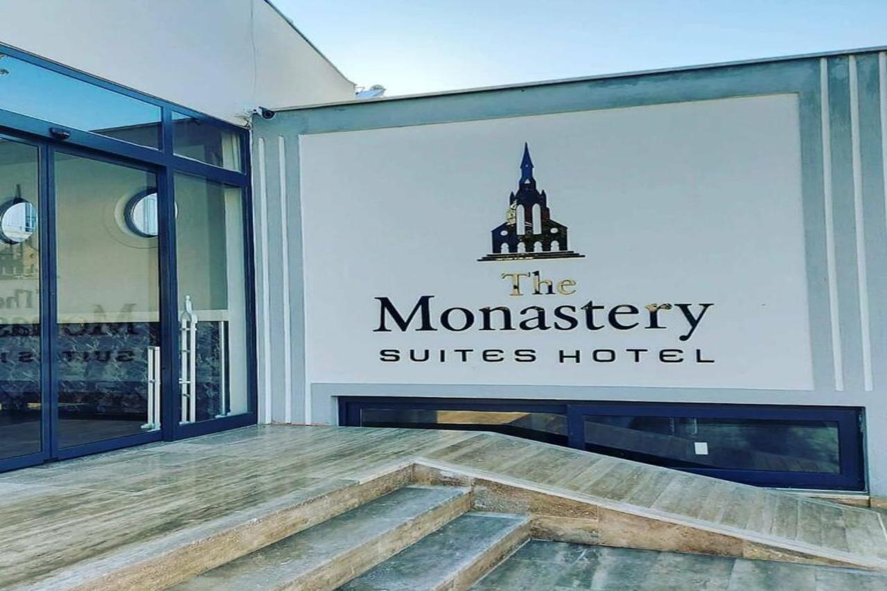 Monastery Suites Hotel-Fethiye โอลลุนเดนิซ ภายนอก รูปภาพ