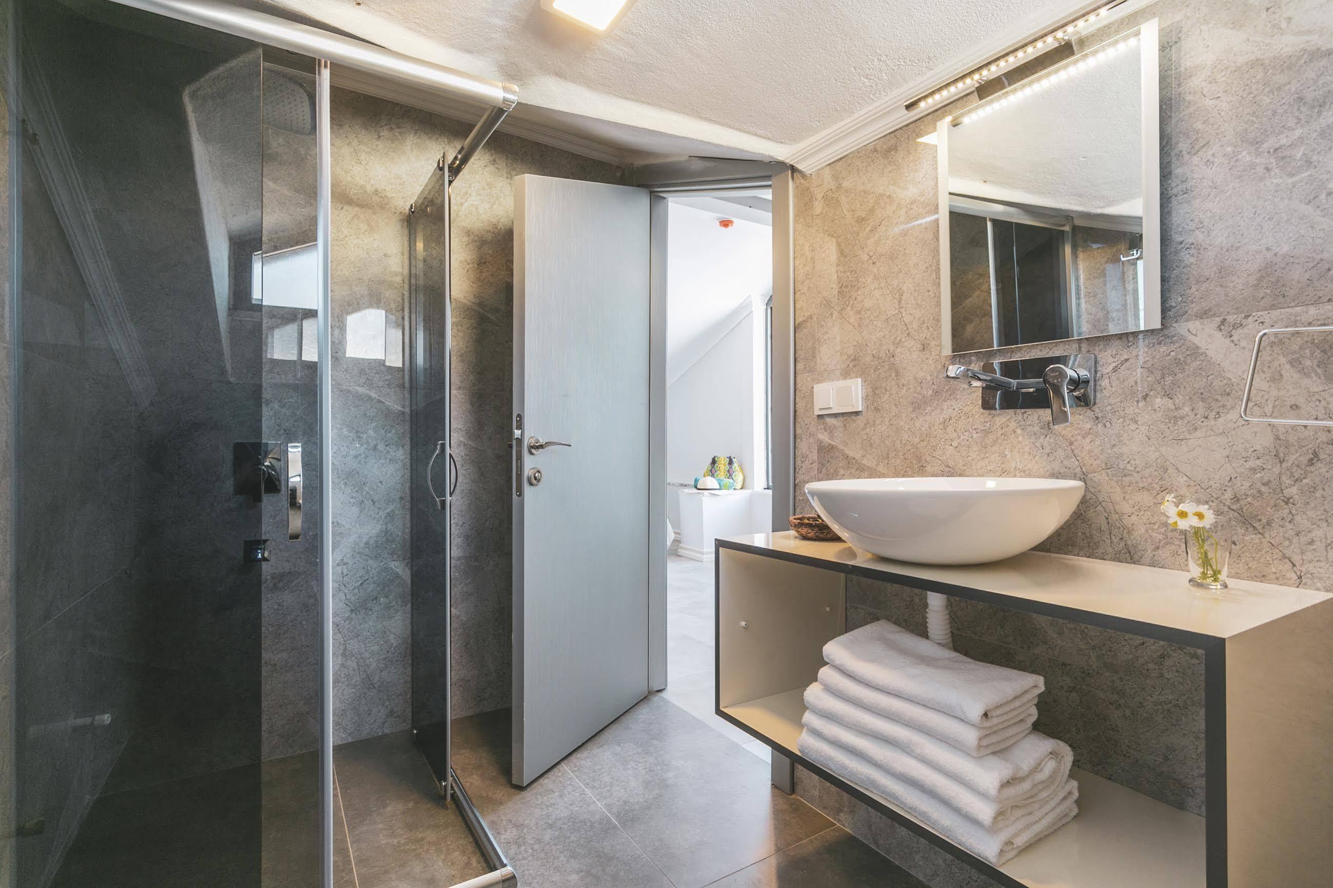 Monastery Suites Hotel-Fethiye โอลลุนเดนิซ ภายนอก รูปภาพ