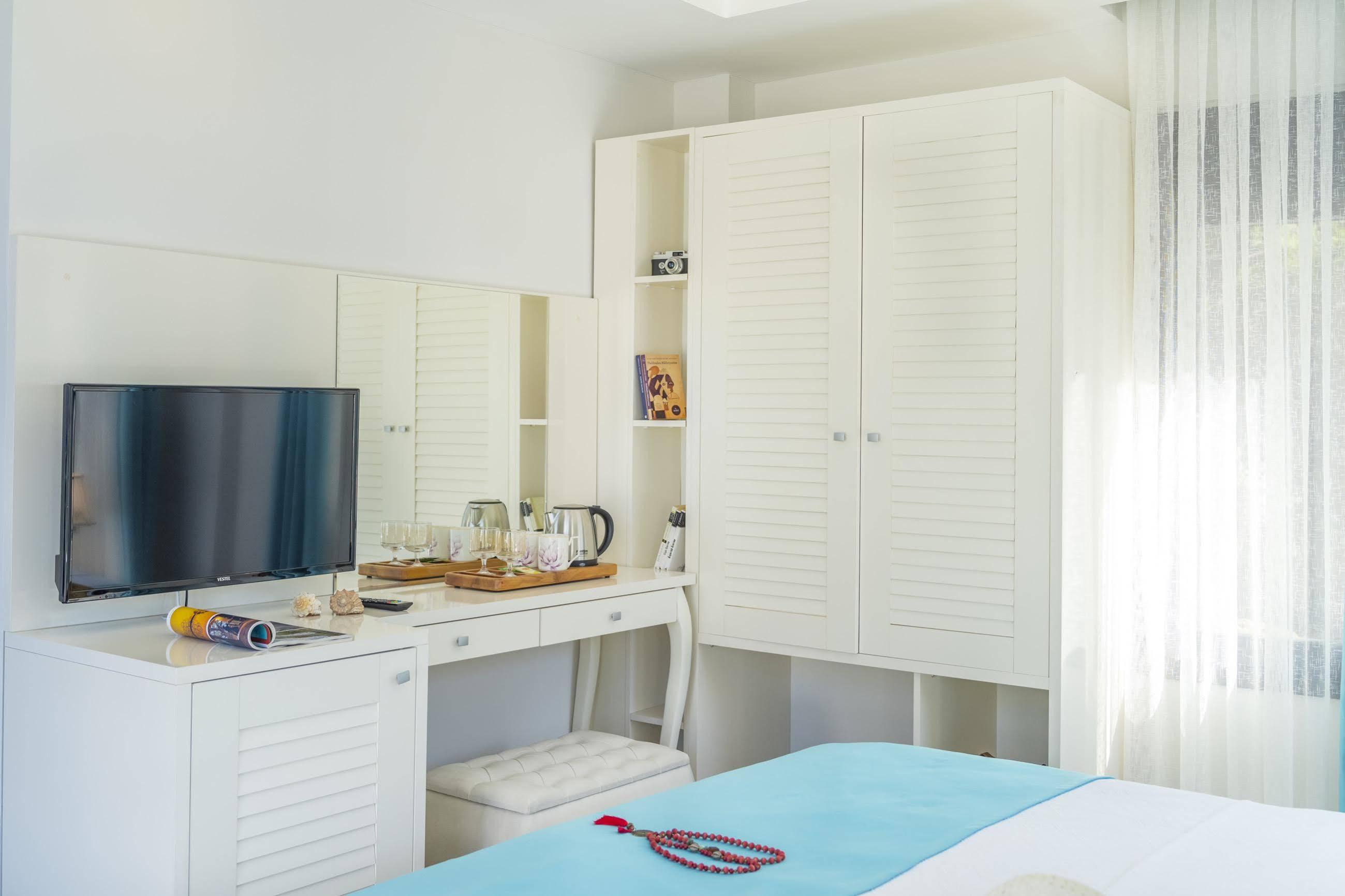 Monastery Suites Hotel-Fethiye โอลลุนเดนิซ ภายนอก รูปภาพ