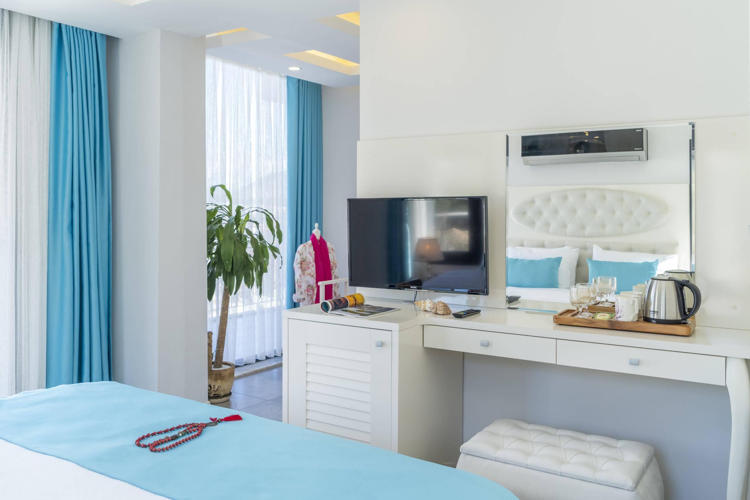 Monastery Suites Hotel-Fethiye โอลลุนเดนิซ ภายนอก รูปภาพ