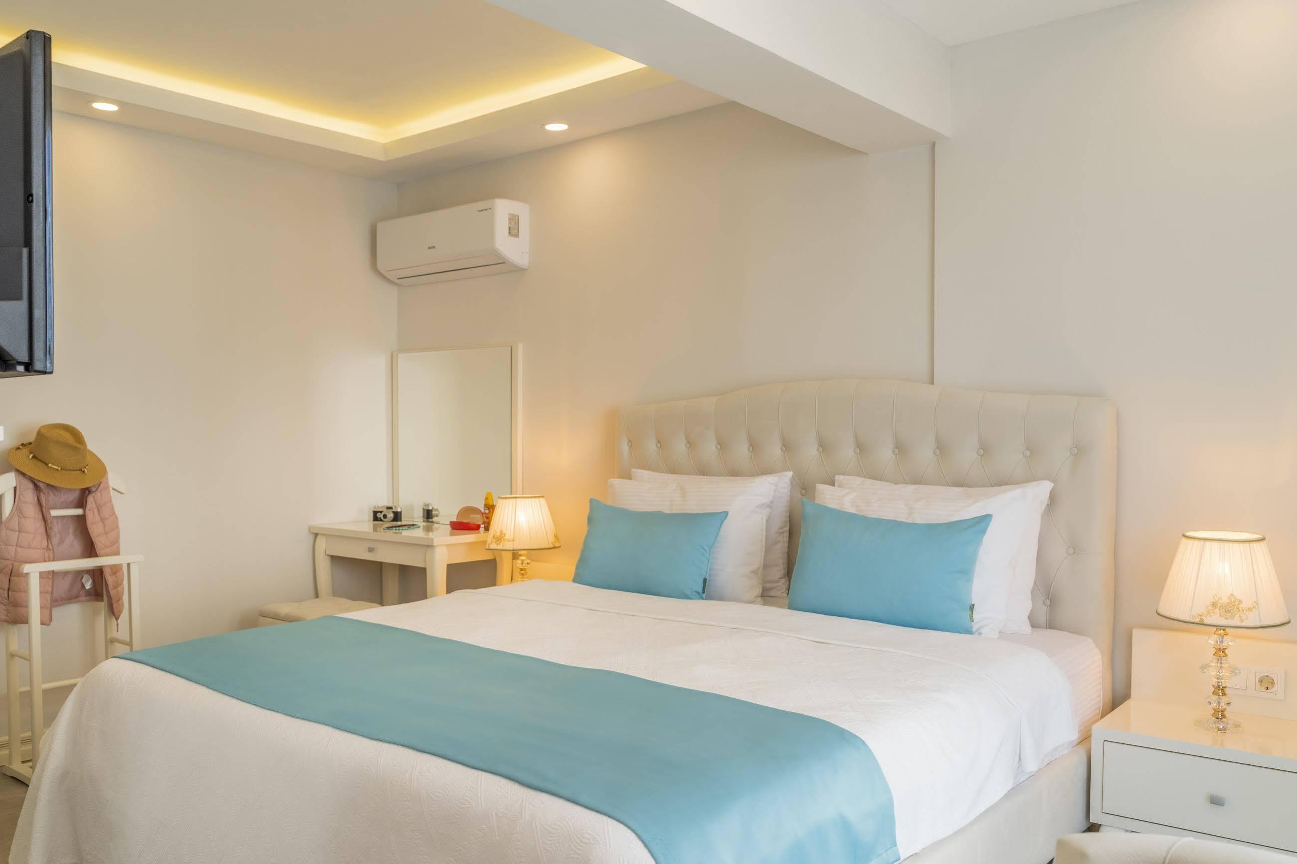 Monastery Suites Hotel-Fethiye โอลลุนเดนิซ ภายนอก รูปภาพ
